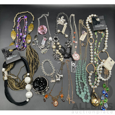 Costume Jewellery Collection Including Necklaces, Rings and Bracelets - Lot of 23