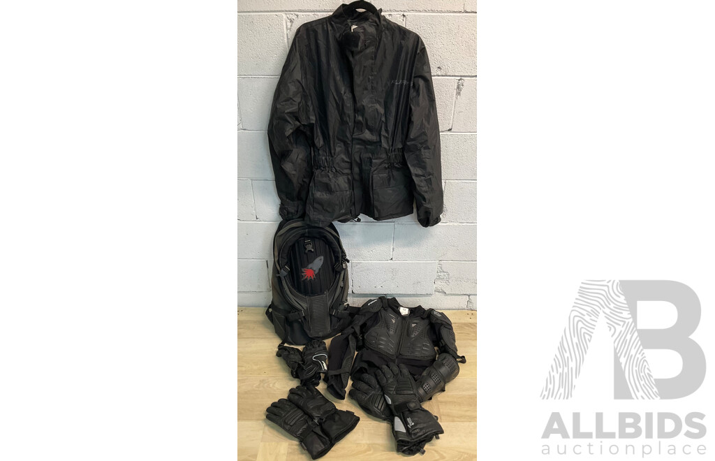 Motorcycle Gear - Including EXTREME GARAGE Motorcycle Lift (EG200ML), Joe Rocket Blaster Helmet Backpack, Gloves and More  - Lot of 7