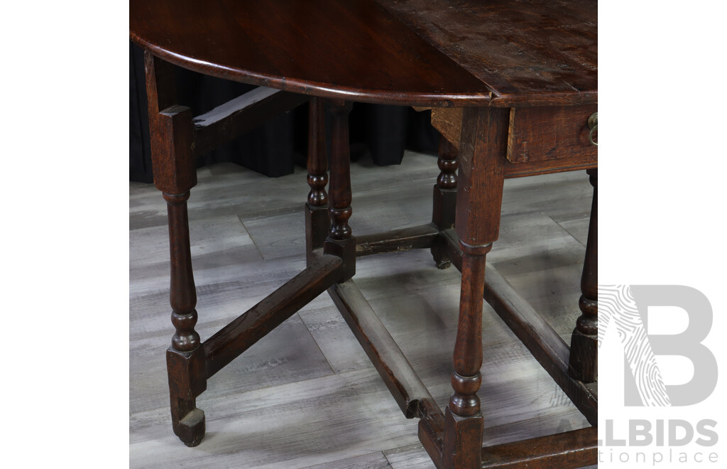 Late Edwardian Oak Drop Side Table