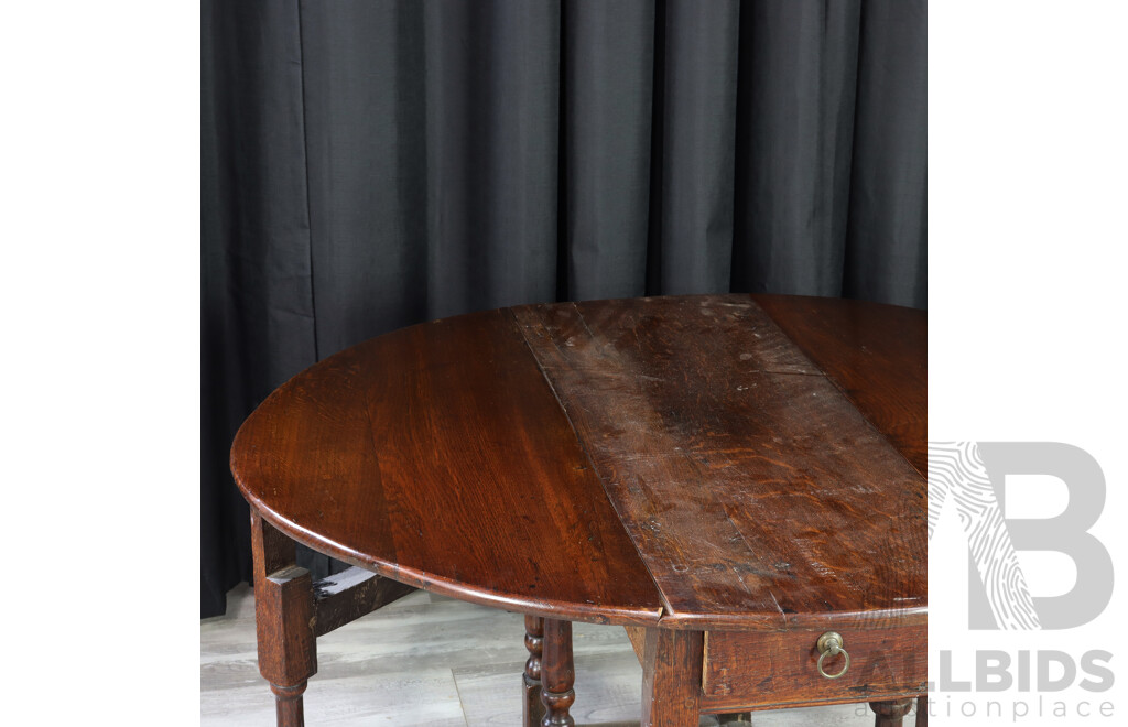 Late Edwardian Oak Drop Side Table