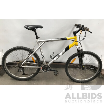 GT Avalanche 2.0 24-Speed Mountain Bike