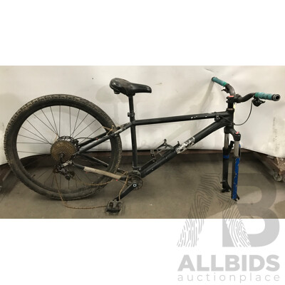 Black Bike Frame with 28 Inch Tyre