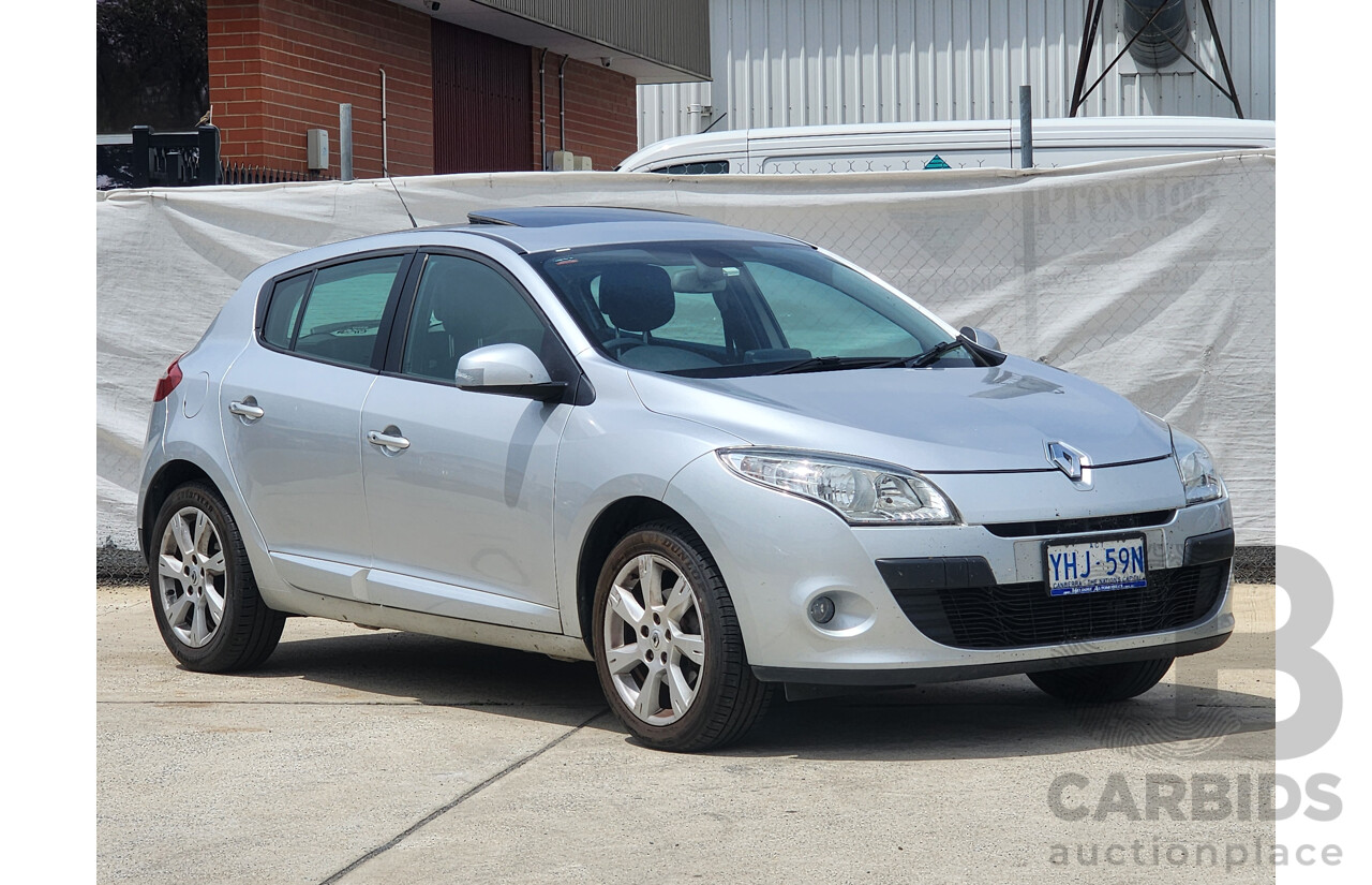 9/2010 Renault Megane Privilege X32 5d Hatchback Silver 2.0L