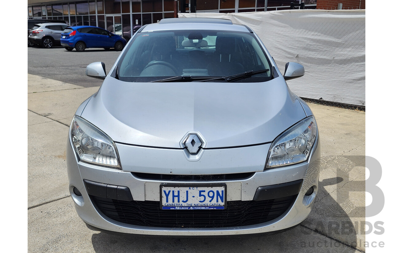 9/2010 Renault Megane Privilege X32 5d Hatchback Silver 2.0L