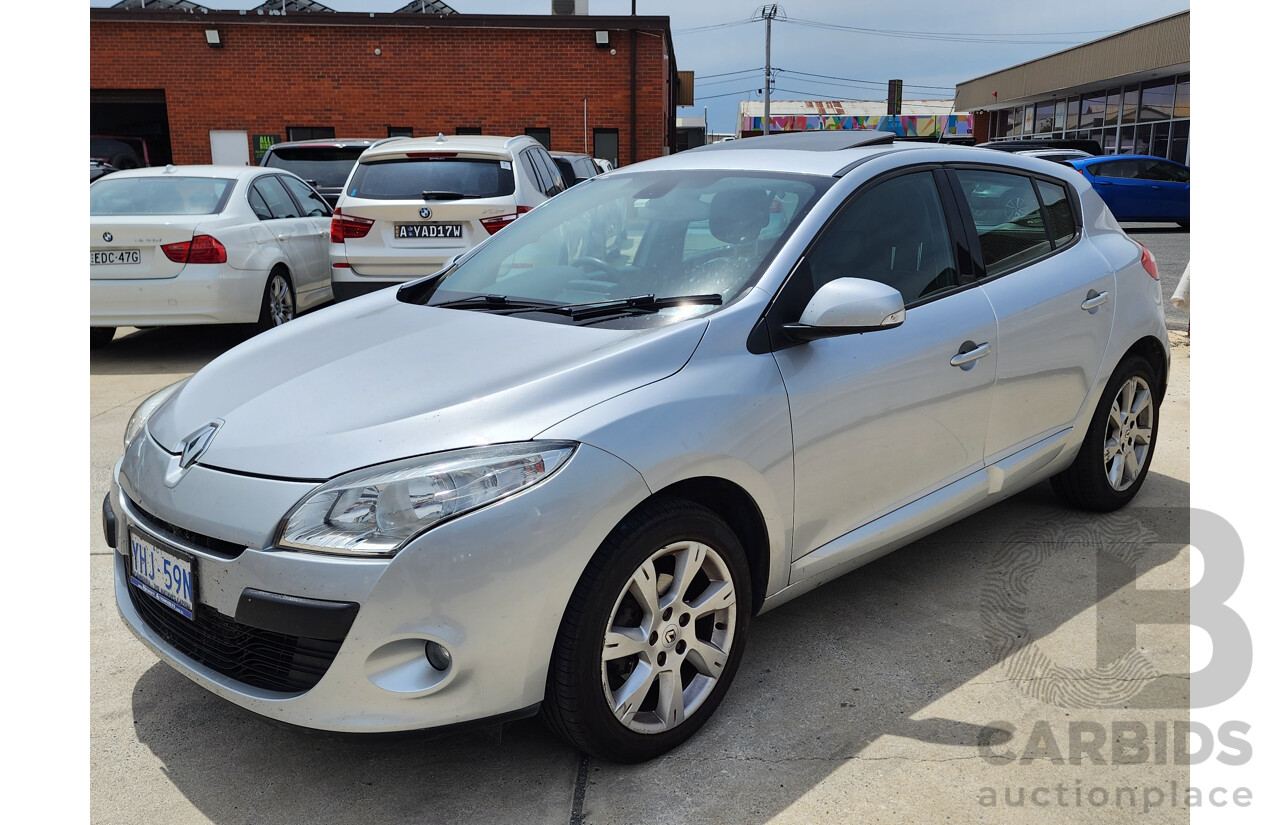 9/2010 Renault Megane Privilege X32 5d Hatchback Silver 2.0L