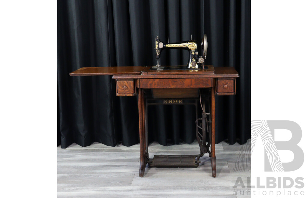 Vintage Singer Treadle Based Sewing Machine in Oak Case