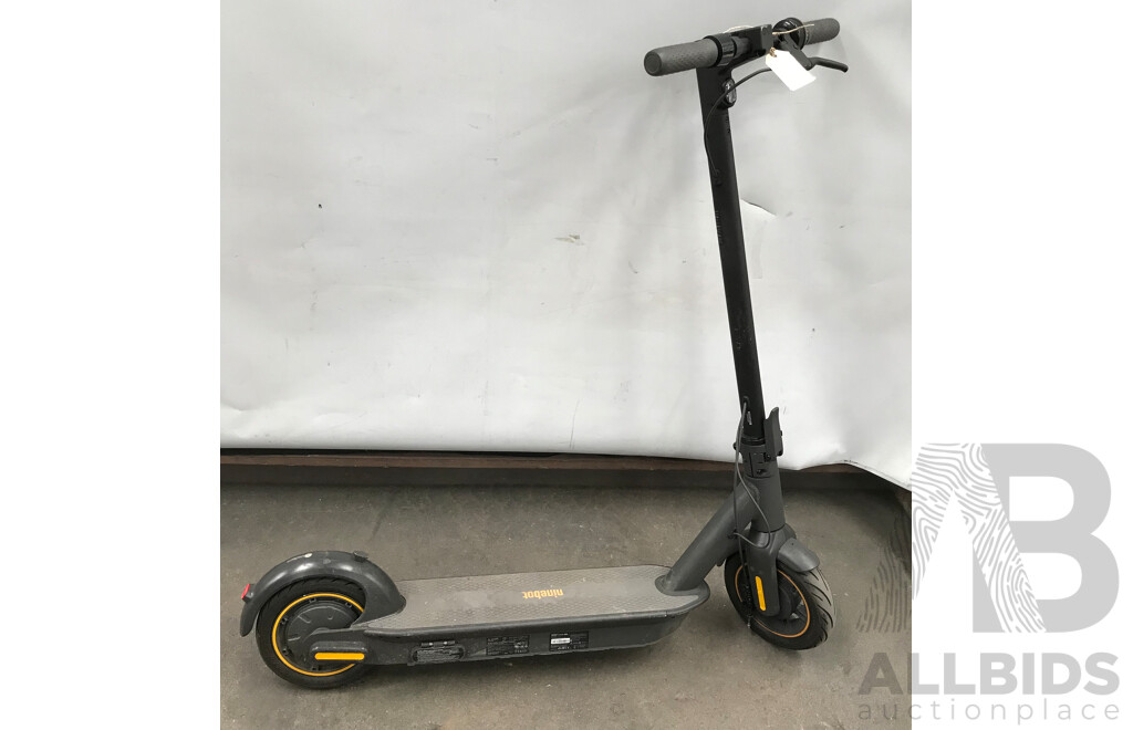 Segway Ninebot G30 Electric Kick Scooter