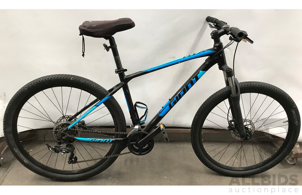 Giant ATX R120 7-Speed Mountain Bike