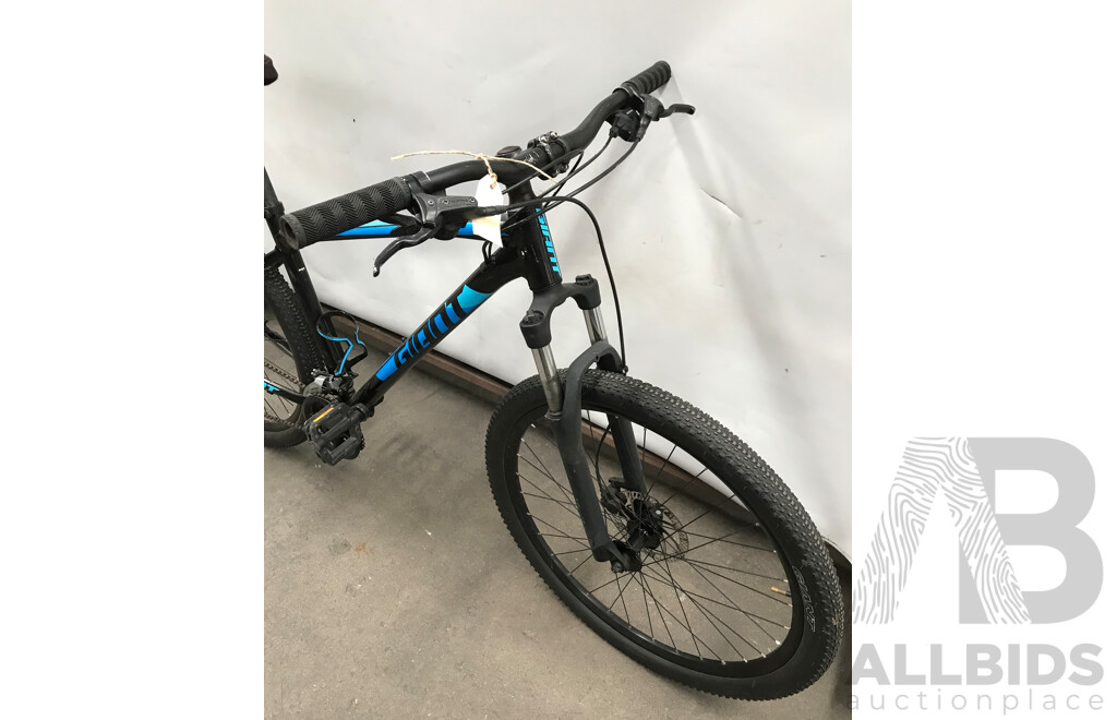 Giant ATX R120 7-Speed Mountain Bike