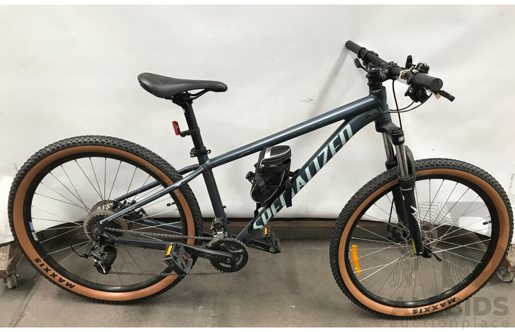 Specialized 16 Speed Mountain Bike