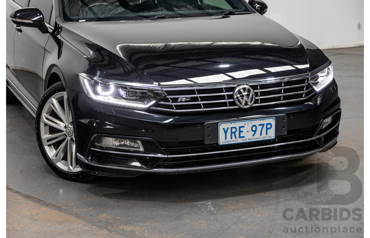 11/2015 Volkswagen Passat 140 TDI Highline R-Line Pack 3C B8 MY16 4d Sedan Deep Black Pearl Turbo Diesel 2.0L