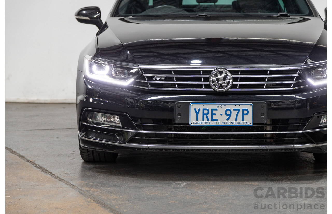 11/2015 Volkswagen Passat 140 TDI Highline R-Line Pack 3C B8 MY16 4d Sedan Deep Black Pearl Turbo Diesel 2.0L