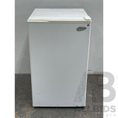 Kelvinator 140 Ltr Bar Fridge