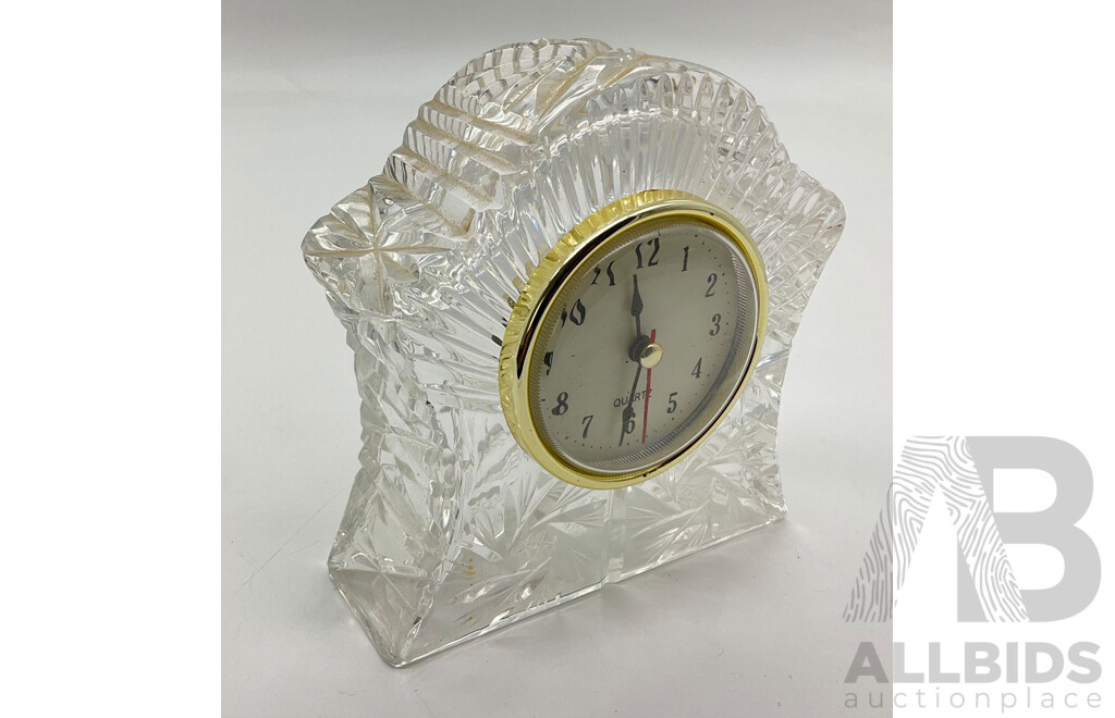 Vintage Crystal Shelf Clock with Quartz Movement
