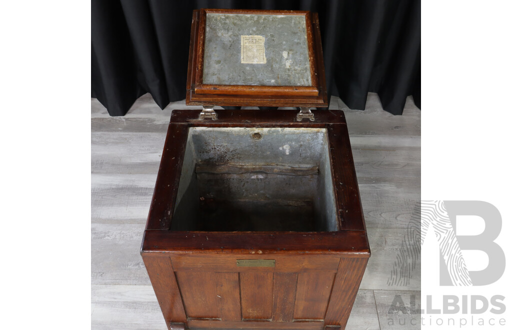 Vintage Oak Ice Chest