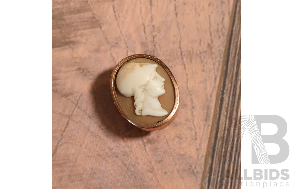 9ct Vintage Shell Cameo Button Brooch, 5.59 Grams