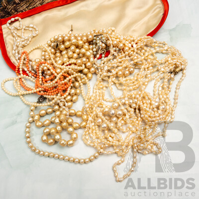 Collection of Cultured Pearl Strands, Bracelets & Necklaces, with Broken Strands in Tapestry Purse