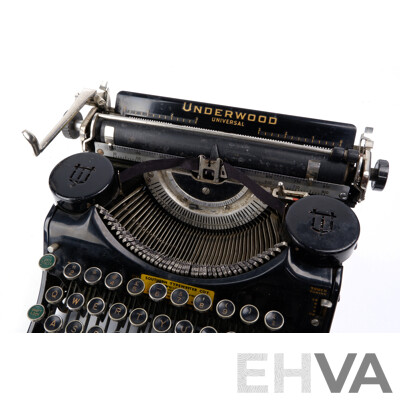 Vintage Underwood Universal Typewriter with Original Case and Spare Ink Ribbon, Made in Canada