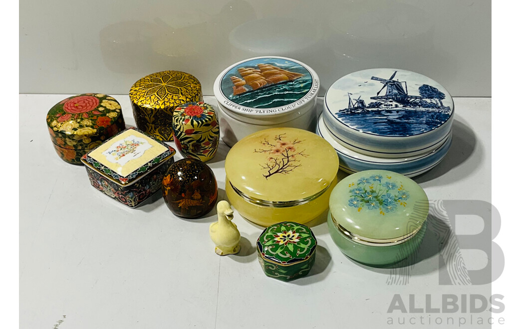 Collection of Vintage Trinket Boxes Including Some Made in India, Delft Blue Example, Two Alabaster Examples and More