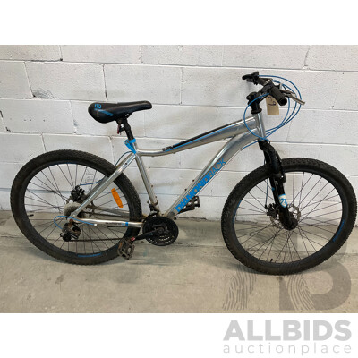 Diamondback Mountain Bike (48cm Frame)