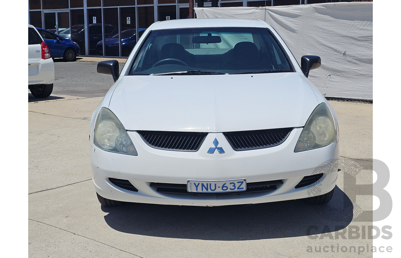 9/2003 Mitsubishi Magna ES TL 4d Sedan White 3.5L