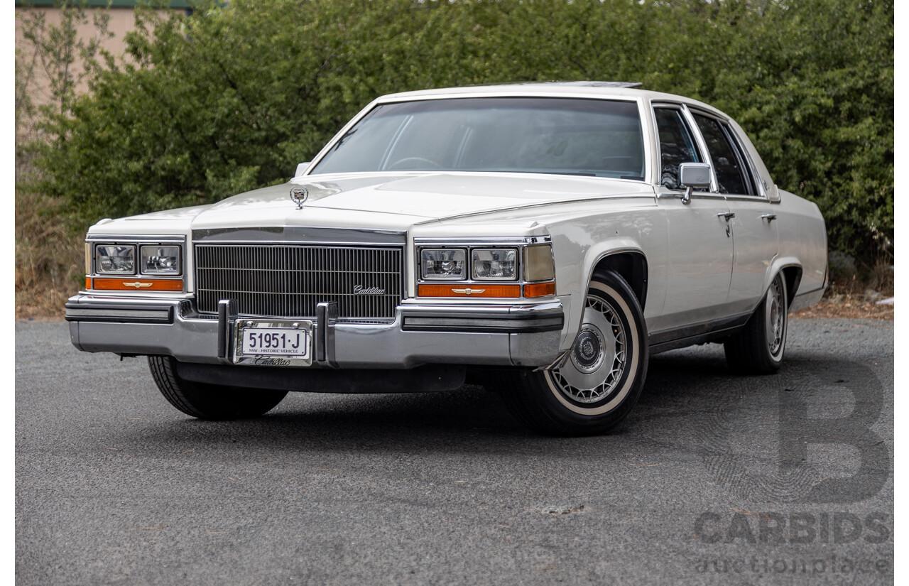 01/1988 Cadillac Fleetwood Brougham dÉlegance 4d Sedan White V8 5.0L - Import 08/1997