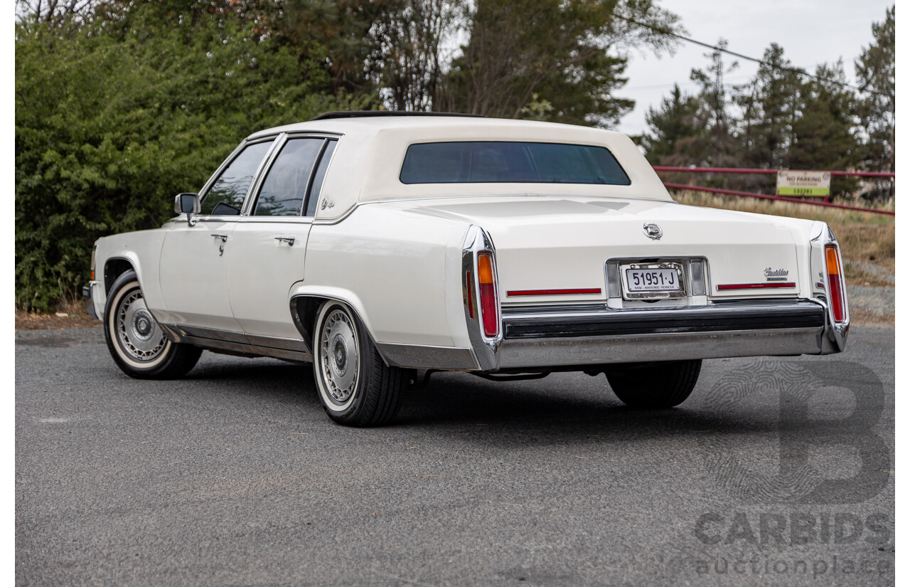 01/1988 Cadillac Fleetwood Brougham dÉlegance 4d Sedan White V8 5.0L - Import 08/1997