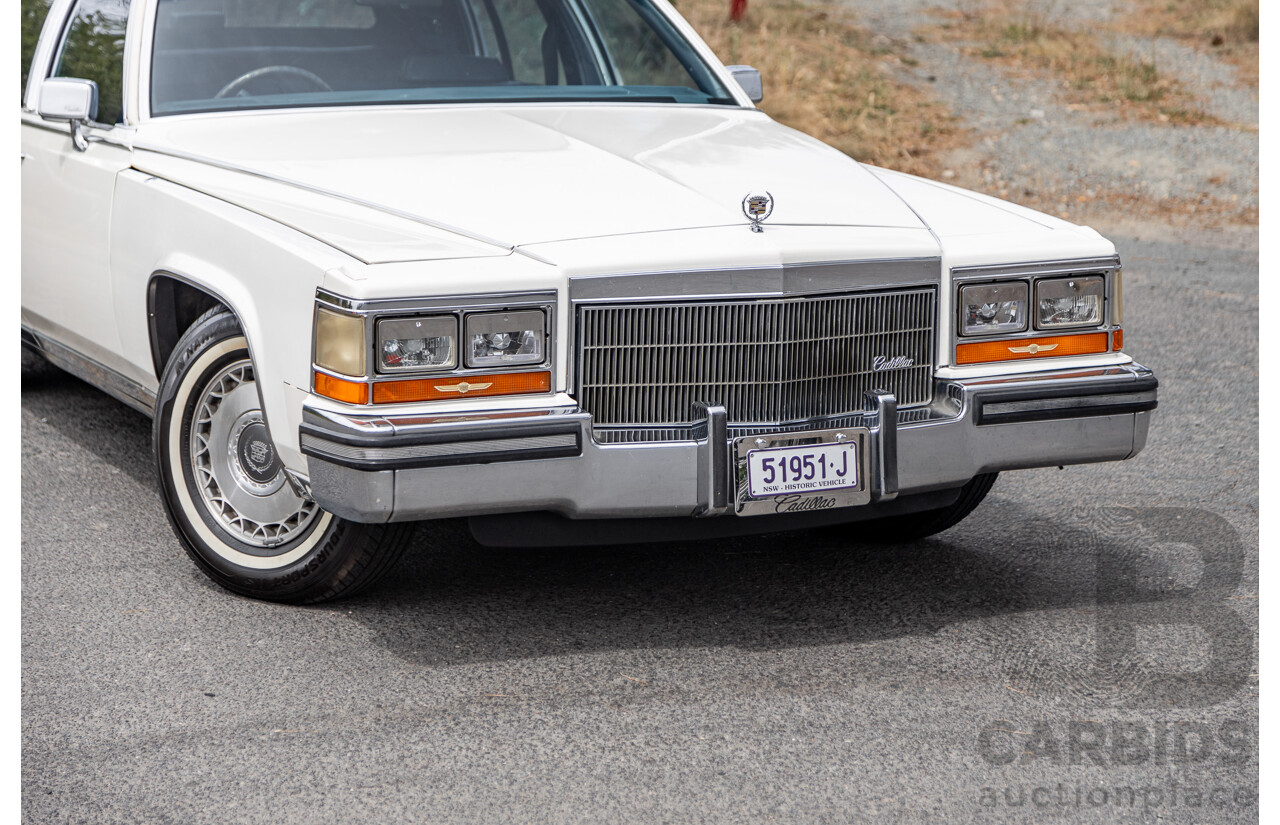 01/1988 Cadillac Fleetwood Brougham dÉlegance 4d Sedan White V8 5.0L - Import 08/1997