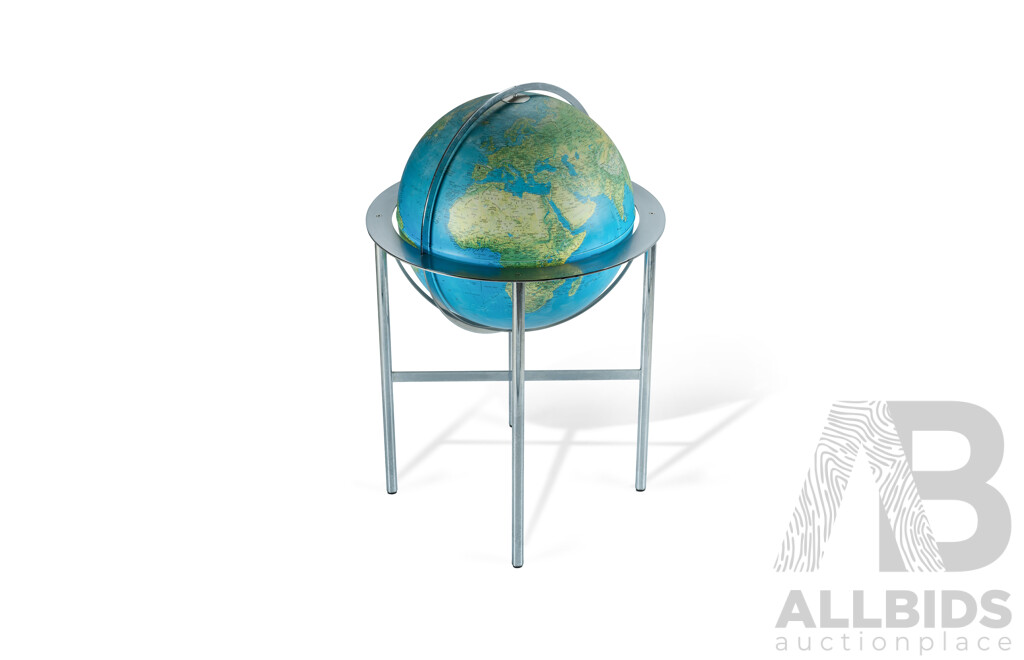 Le Corbusier Globe La Mappemonde. Designed 1925, re-issued Alfred Ruegg, 1988. 