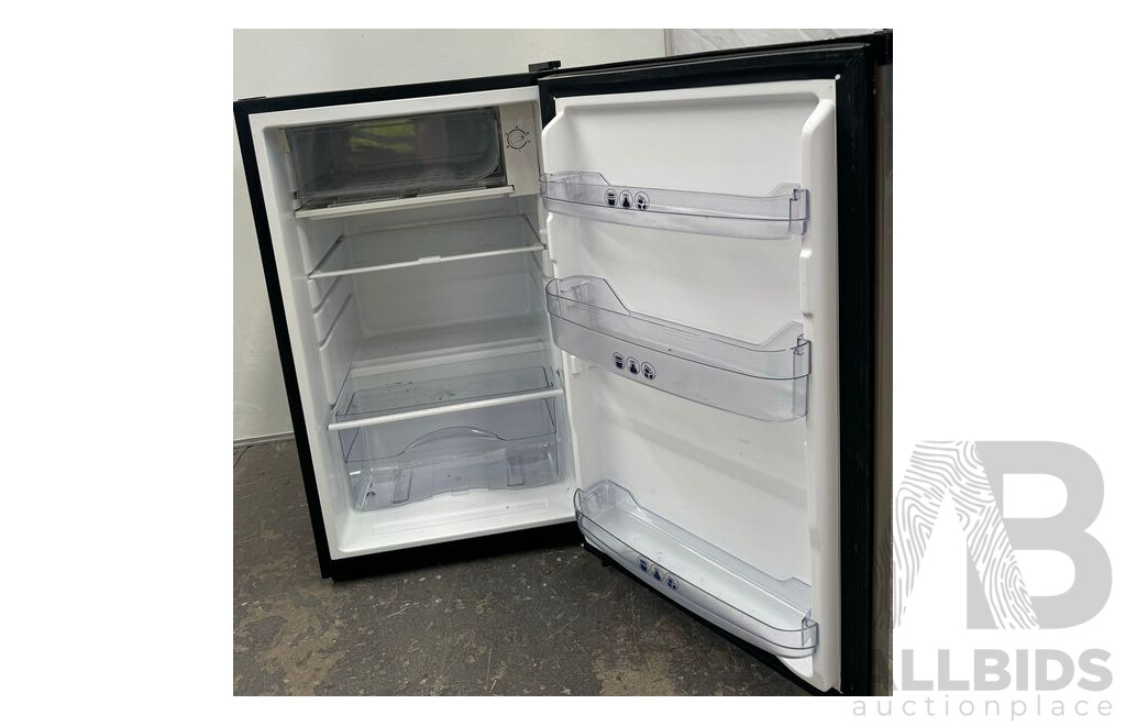 Whirlpool 120L Bar Fridge