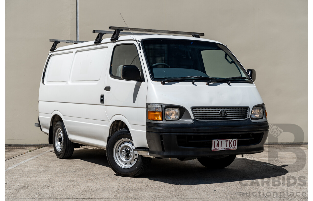 1/2000 Toyota Hiace  RZH103R 4d Van White 2.4L