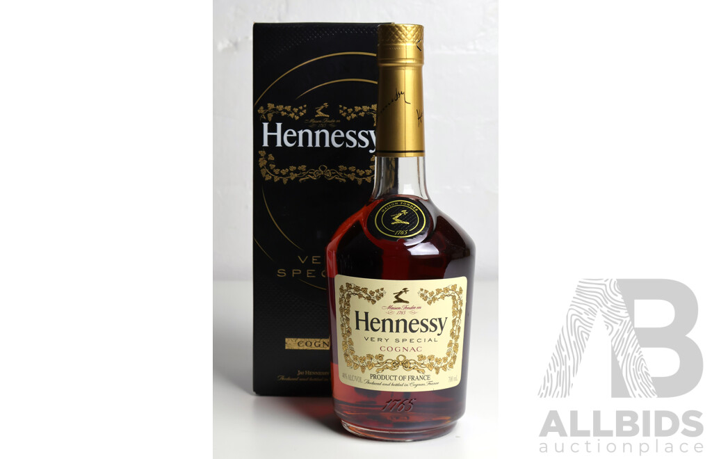 Boxed Hennessy Very Special Cognac