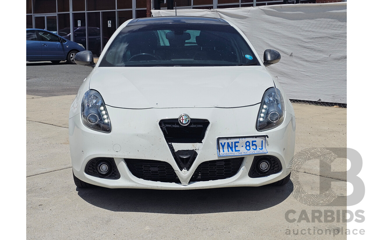 2/2015 Alfa Romeo Giulietta Distinctive QV Line MY15 5d Hatchback White 1.4L