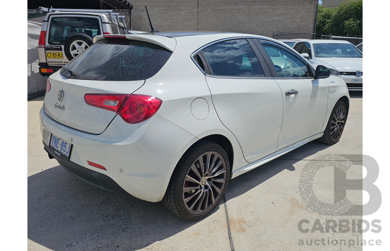 2/2015 Alfa Romeo Giulietta Distinctive QV Line MY15 5d Hatchback White 1.4L