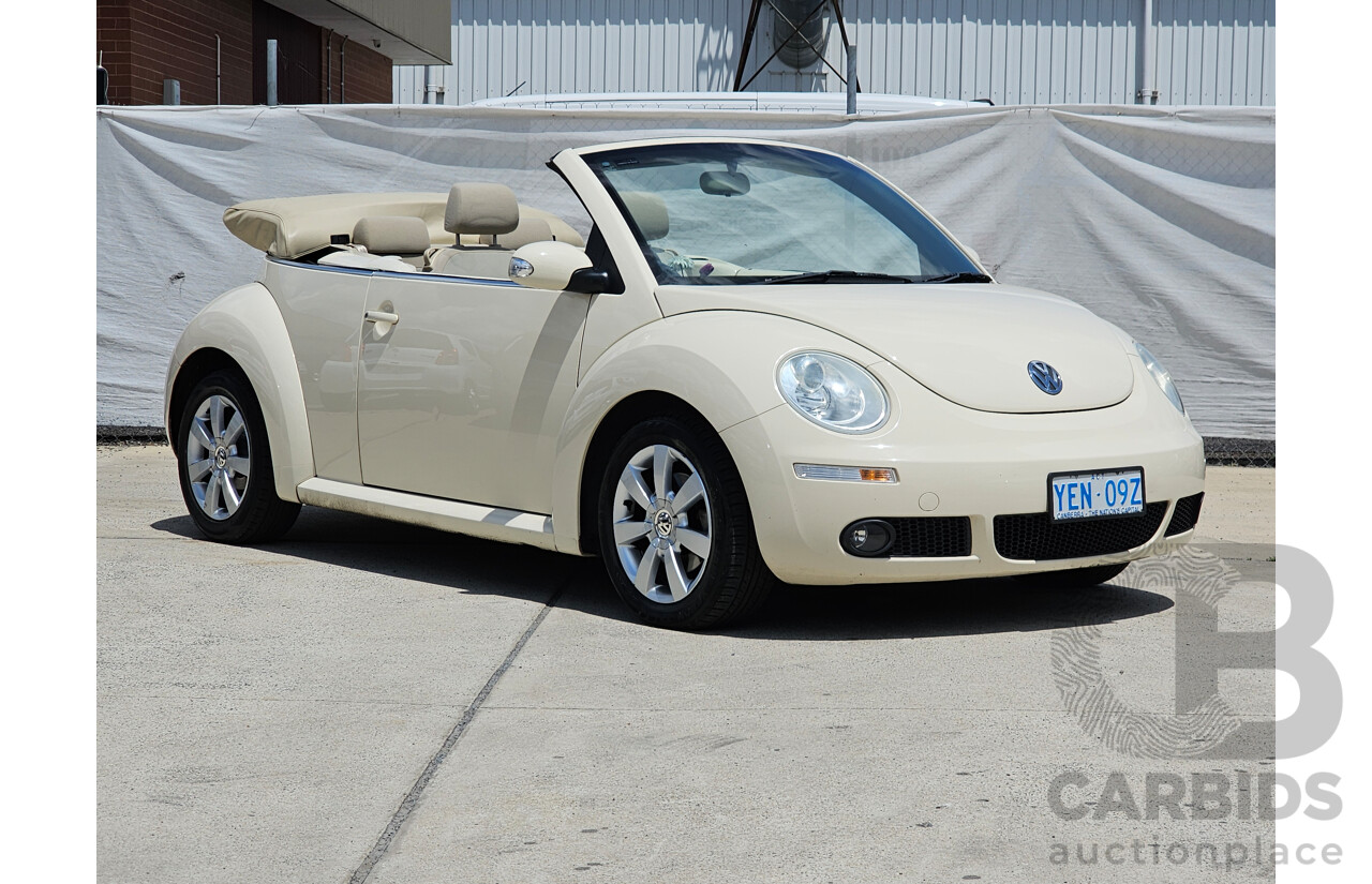 5/2006 Volkswagen Beetle Cabriolet 9C MY06 UPGRADE 2d Cabriolet Cream 2.0L