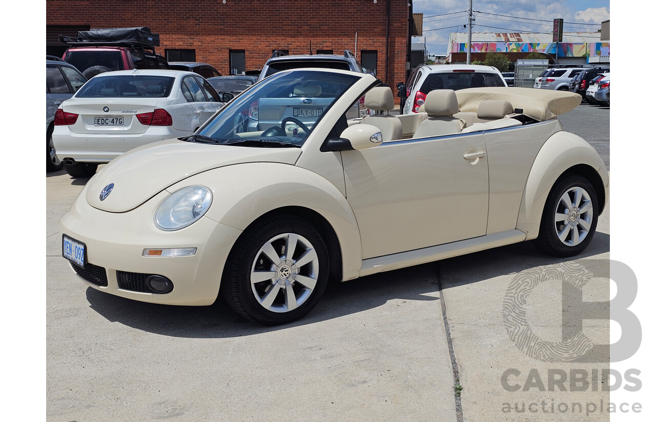 5/2006 Volkswagen Beetle Cabriolet 9C MY06 UPGRADE 2d Cabriolet Cream 2.0L