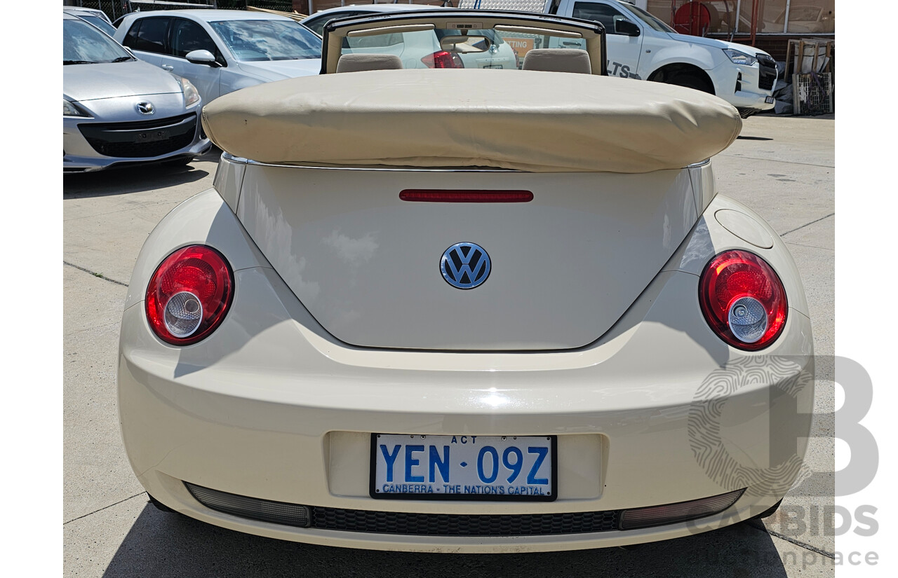 5/2006 Volkswagen Beetle Cabriolet 9C MY06 UPGRADE 2d Cabriolet Cream 2.0L