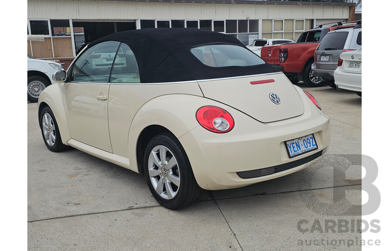 5/2006 Volkswagen Beetle Cabriolet 9C MY06 UPGRADE 2d Cabriolet Cream 2.0L