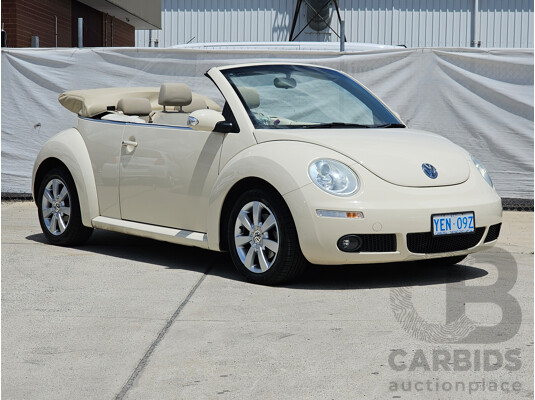 5/2006 Volkswagen Beetle Cabriolet 9C MY06 UPGRADE 2d Cabriolet Cream 2.0L