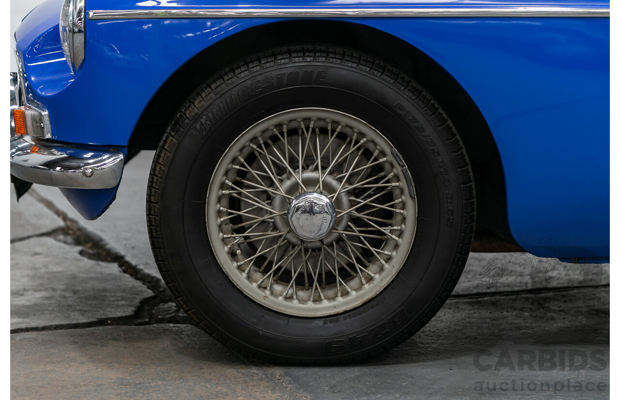 04/1971 M.G MGB Mk2 Roadster 2d Convertible Blue 1.8L