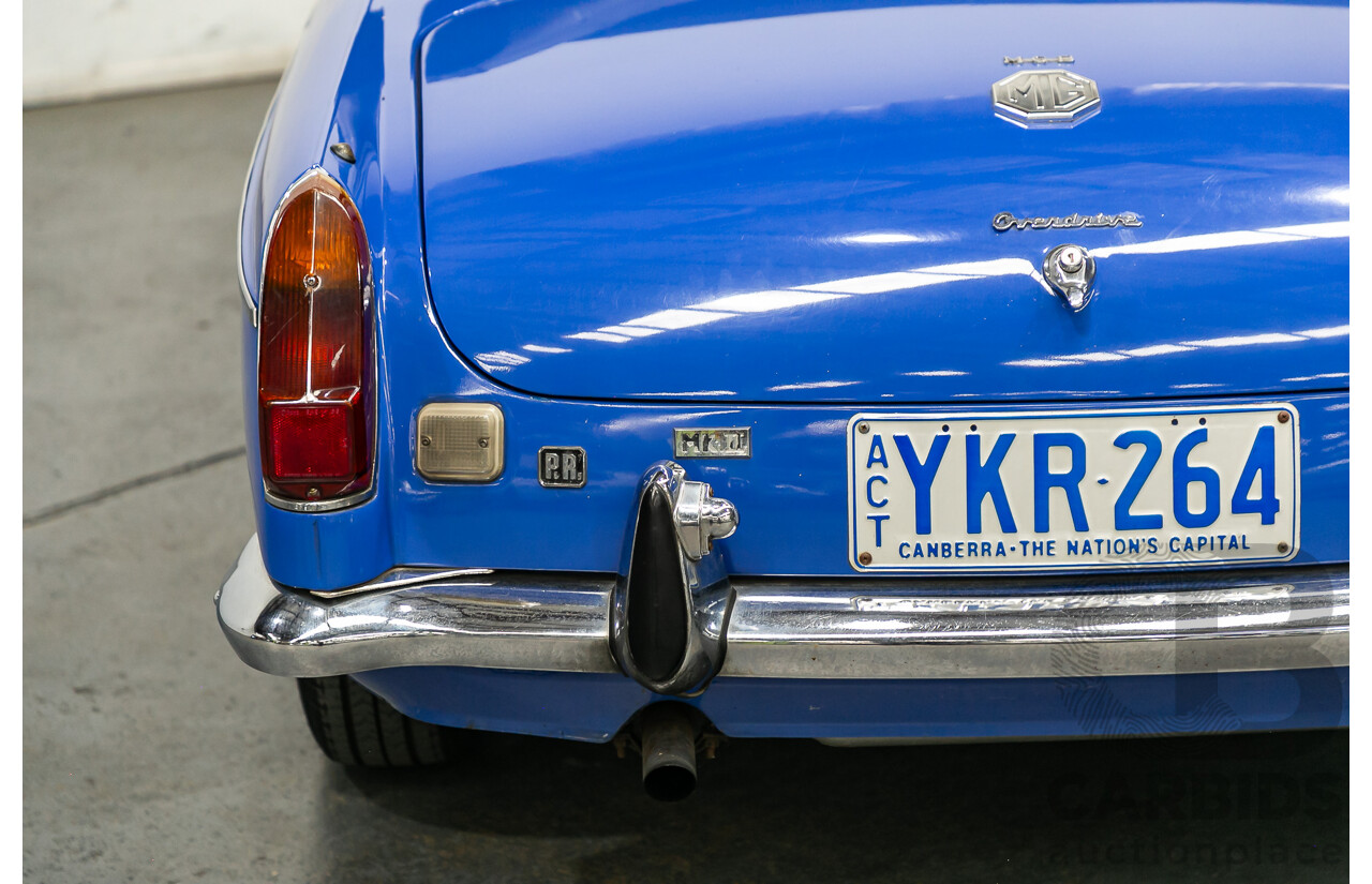 04/1971 M.G MGB Mk2 Roadster 2d Convertible Blue 1.8L