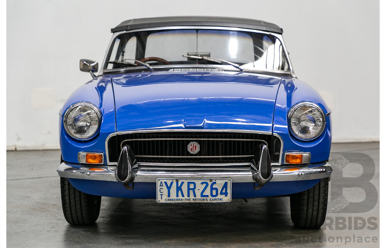 04/1971 M.G MGB Mk2 Roadster 2d Convertible Blue 1.8L