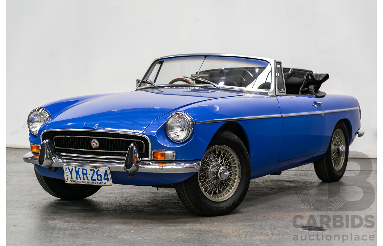 04/1971 M.G MGB Mk2 Roadster 2d Convertible Blue 1.8L