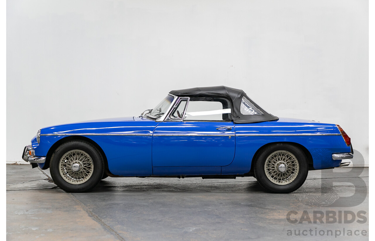 04/1971 M.G MGB Mk2 Roadster 2d Convertible Blue 1.8L