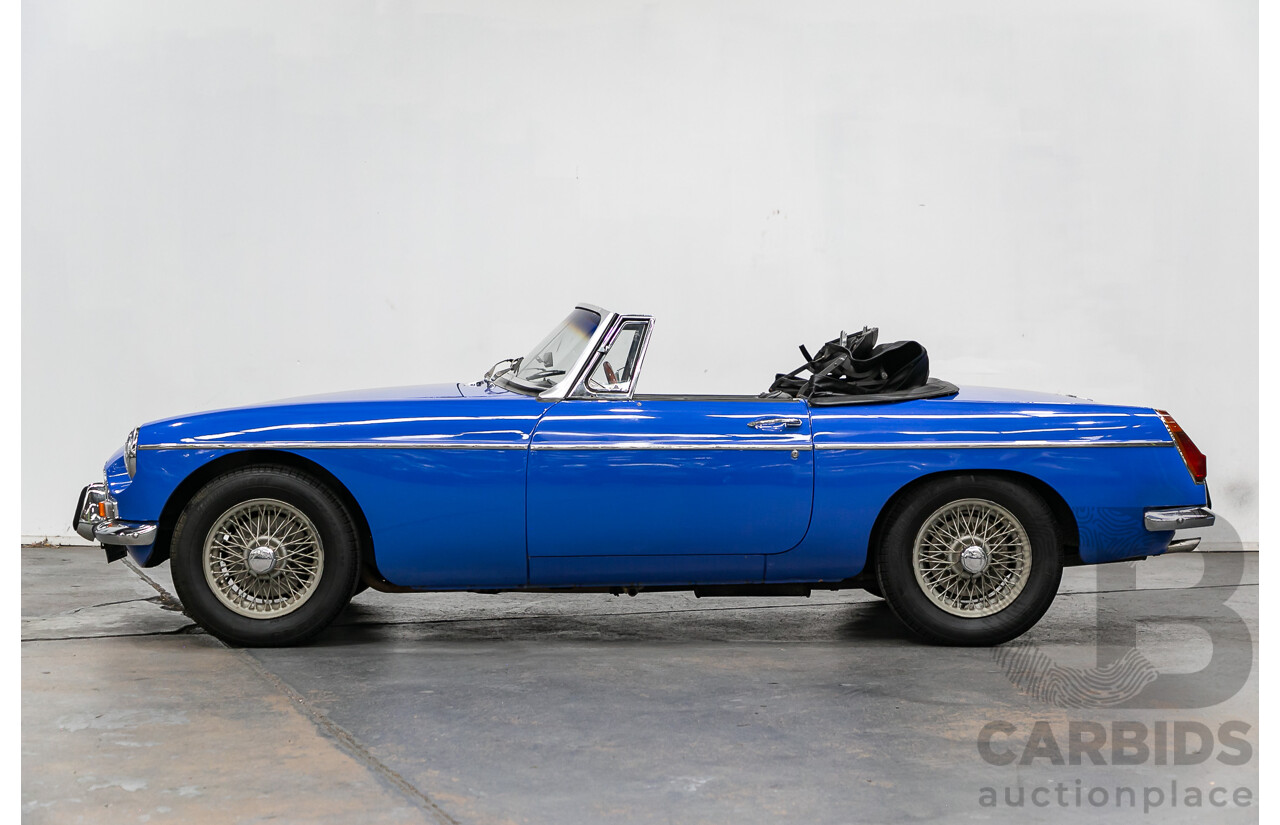 04/1971 M.G MGB Mk2 Roadster 2d Convertible Blue 1.8L