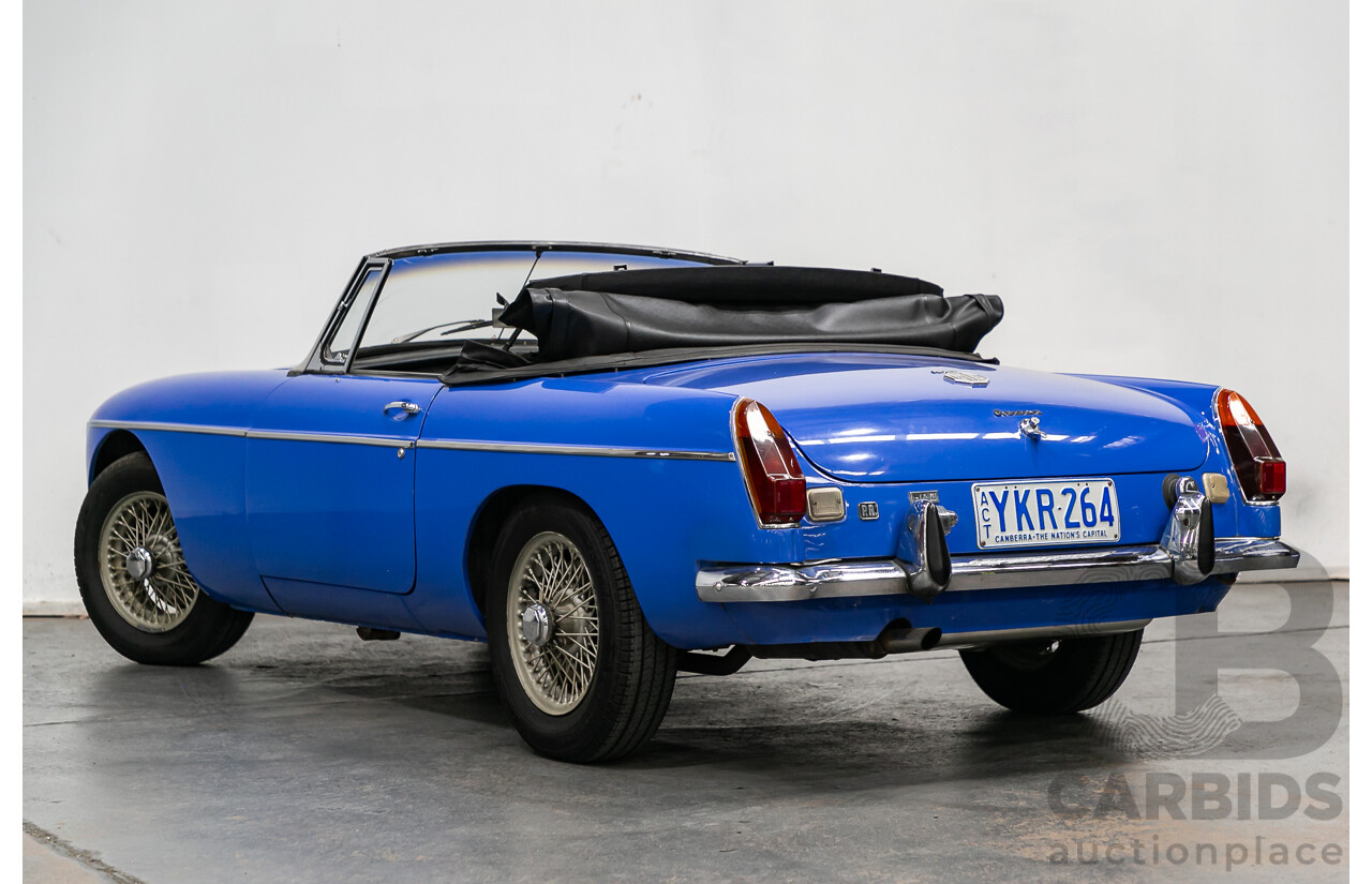 04/1971 M.G MGB Mk2 Roadster 2d Convertible Blue 1.8L