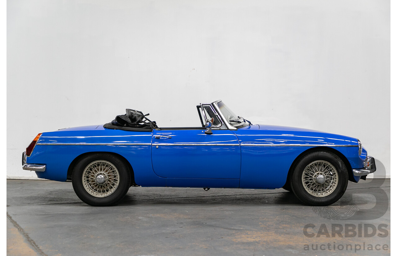 04/1971 M.G MGB Mk2 Roadster 2d Convertible Blue 1.8L