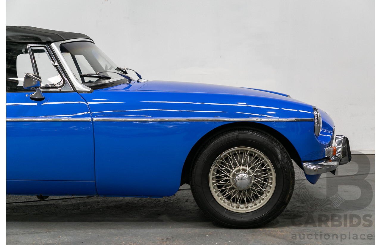 04/1971 M.G MGB Mk2 Roadster 2d Convertible Blue 1.8L