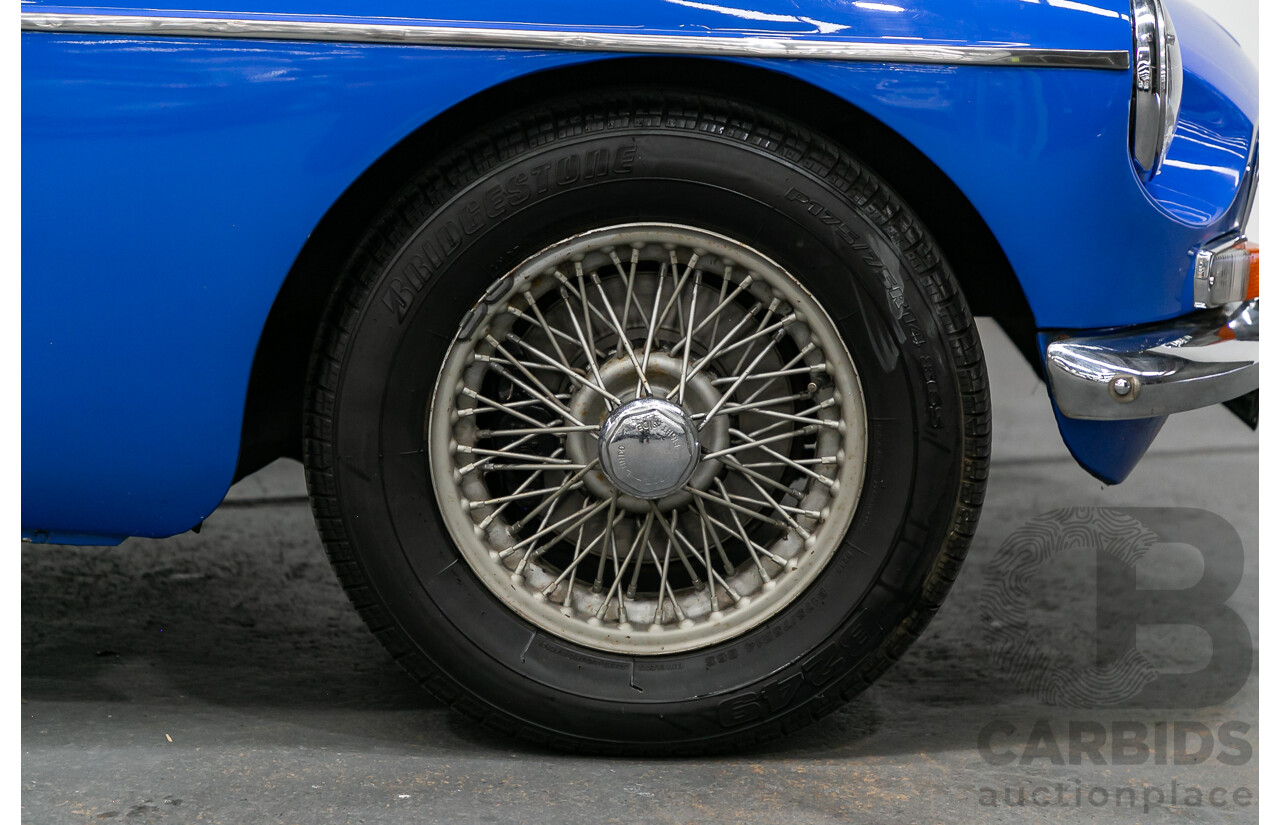 04/1971 M.G MGB Mk2 Roadster 2d Convertible Blue 1.8L