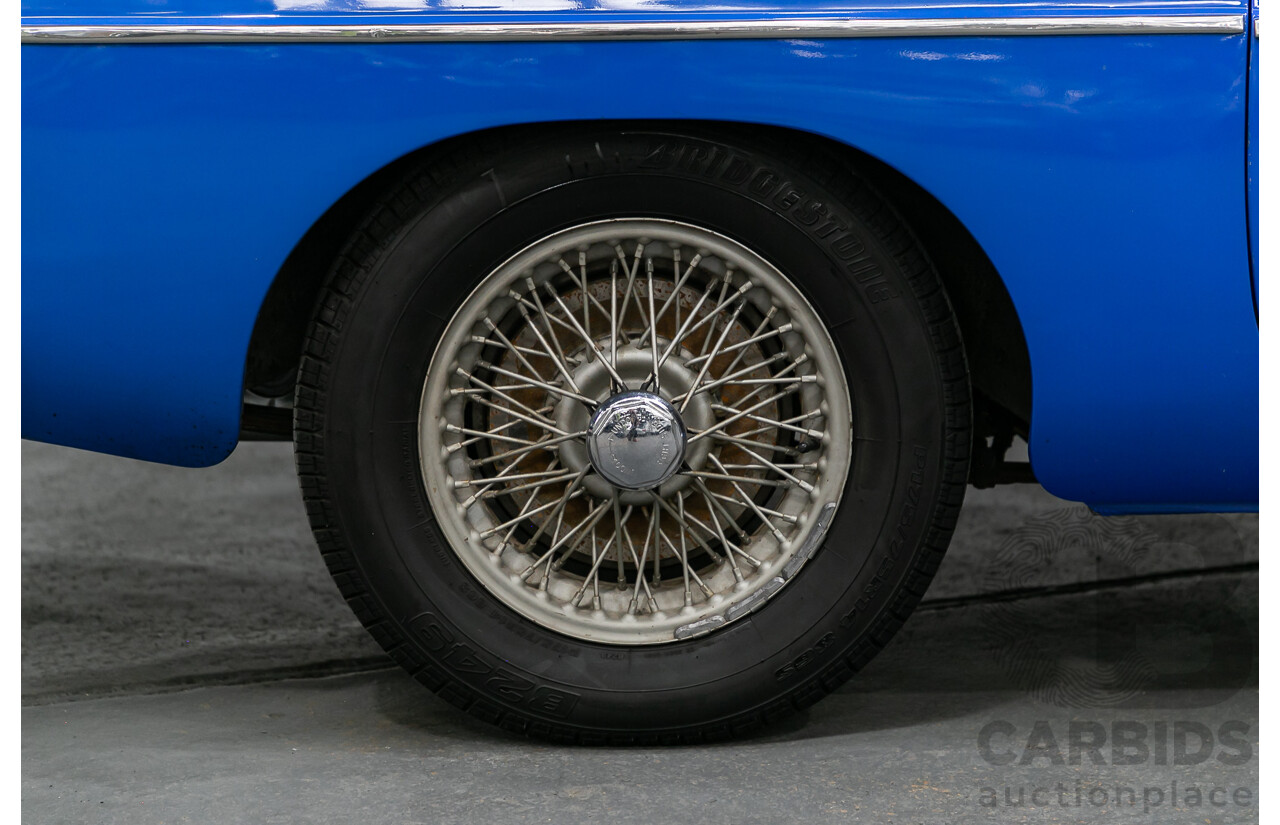 04/1971 M.G MGB Mk2 Roadster 2d Convertible Blue 1.8L